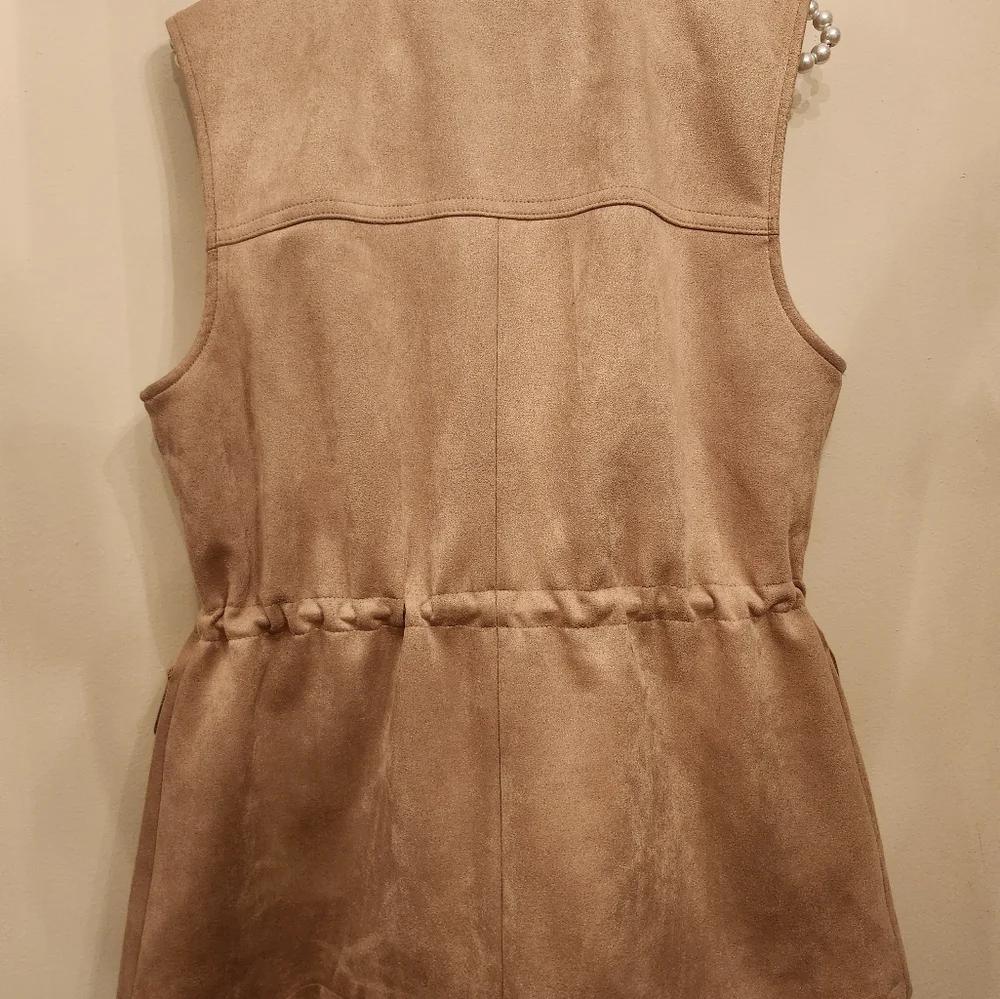 Tan color faux suede soft vest - Picture 5 of 12
